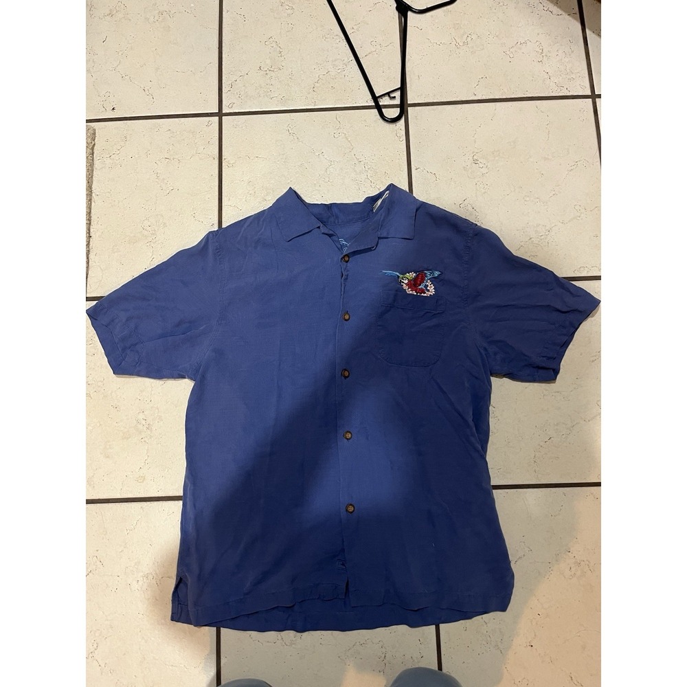 TOMMY BAHAMA HAWAIIAN ISLAND SHIRT MENS MEDIUM EMBROIDERED BLUE HULA GIRL PARROT